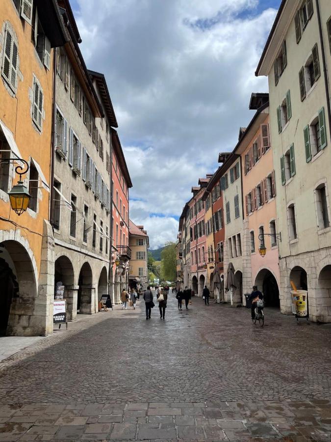 Petit Cocon Au Coeur D'Annecy Apartment Екстериор снимка
